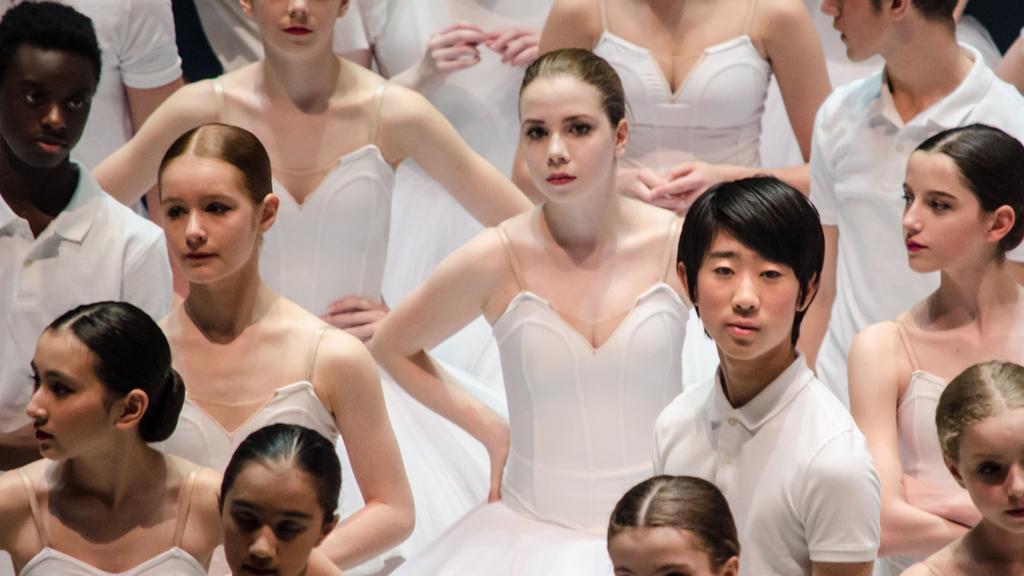 Dessus dessous, dessous dessus, en rythme et en danse!